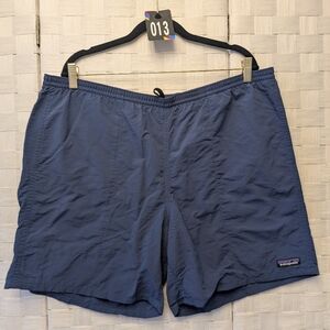 Patagonia Baggies Shorts Mens Navy Blue 5 Inch Inseam Nylon Swim Trunks P-6 Logo